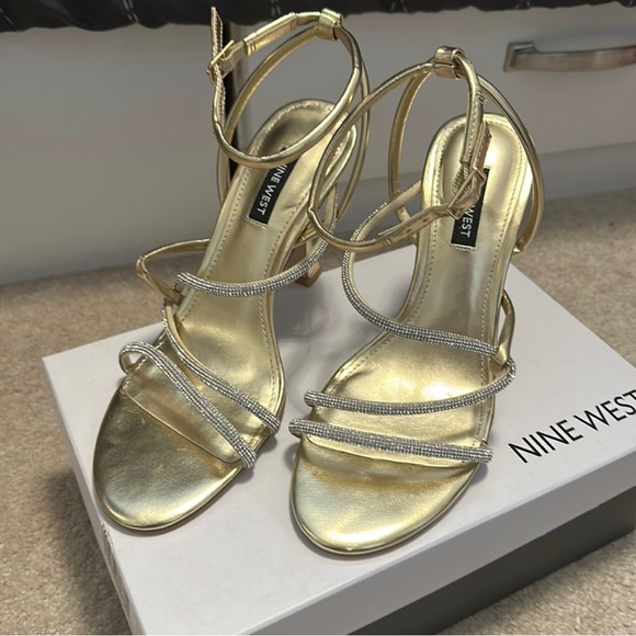 Nine West Gold Blitz Heels - Picture 2 of 3